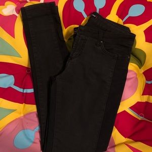 Black skinny jeans size 27